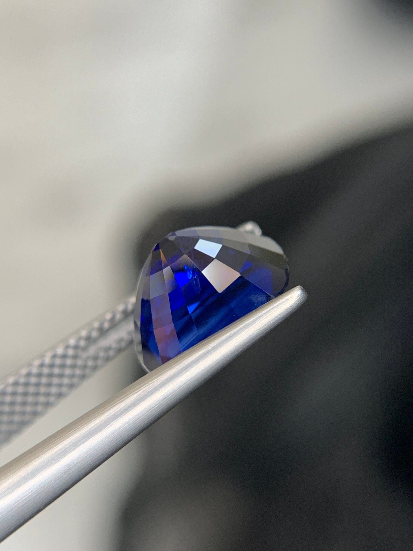 Naturla blue sapphire – 4.340 ct - Gulgemstone
