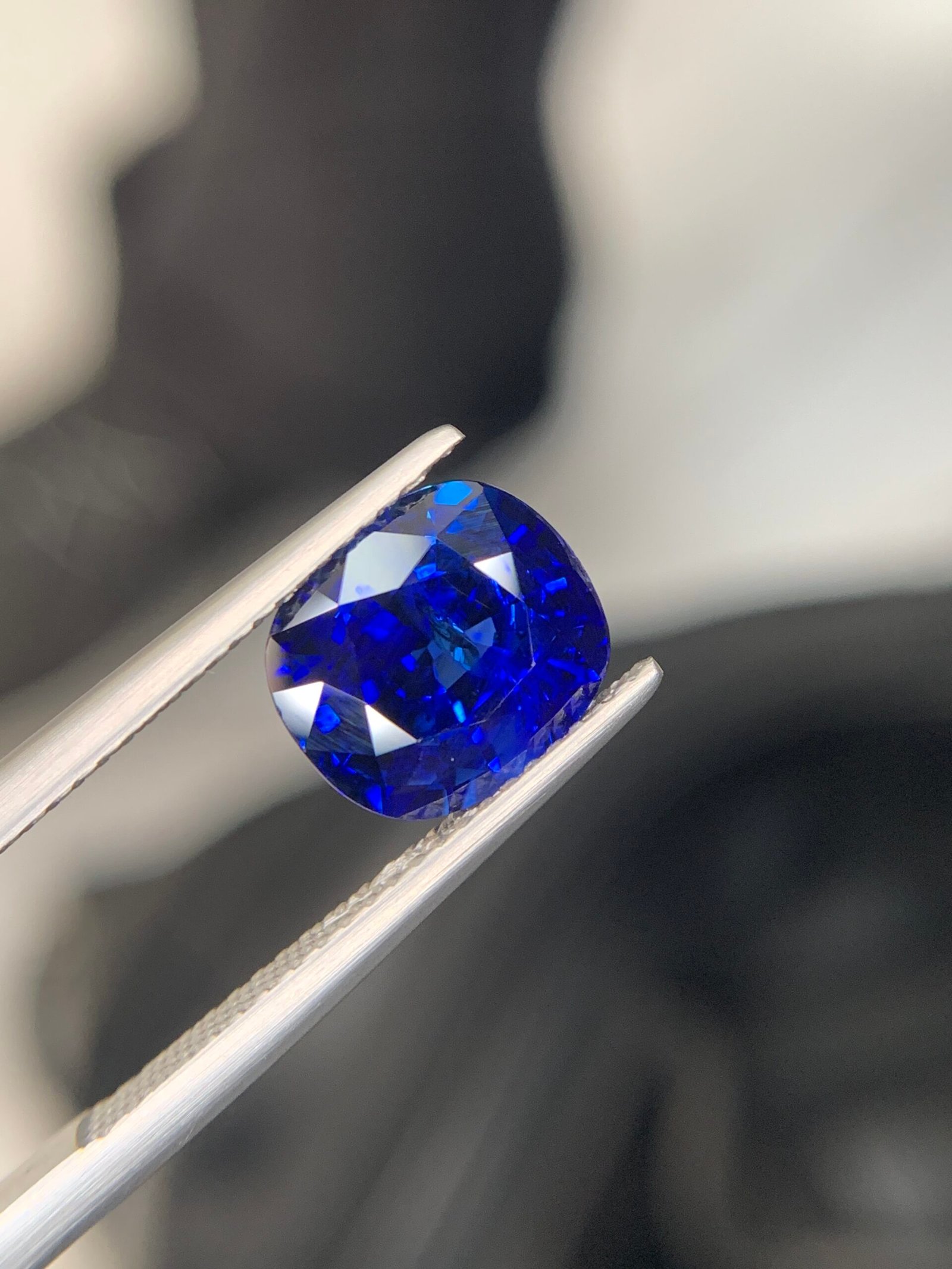 Naturla blue sapphire – 4.340 ct - Gulgemstone