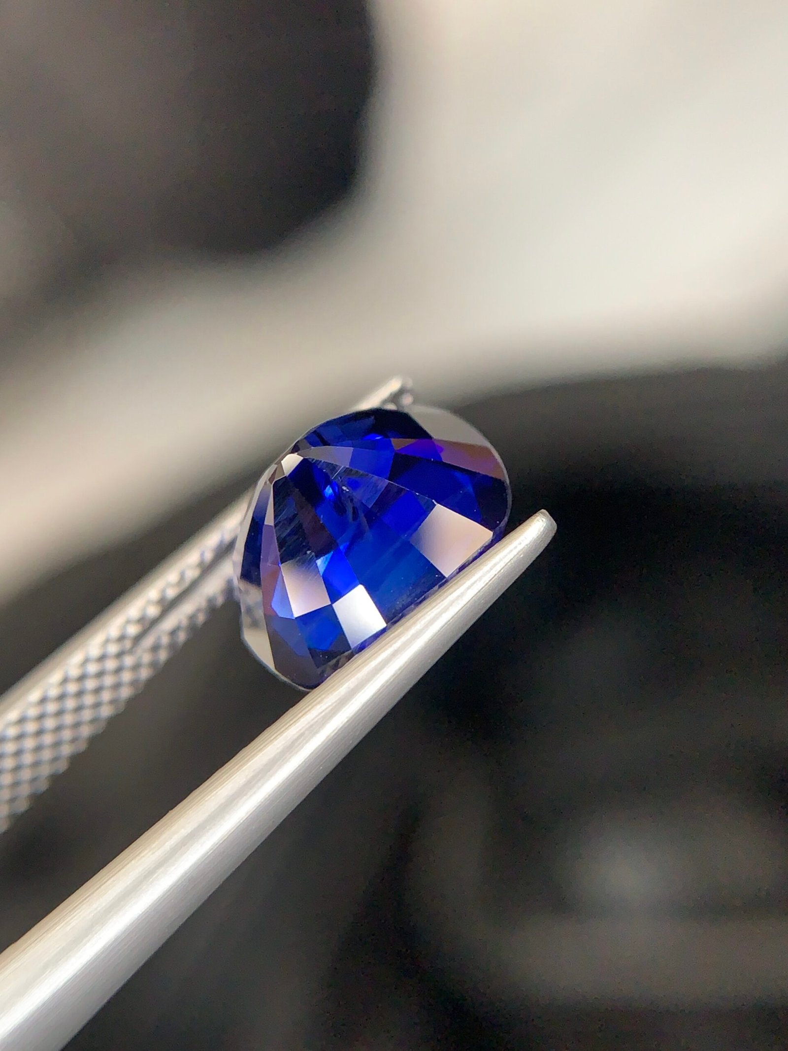 Naturla blue sapphire – 4.340 ct - Gulgemstone