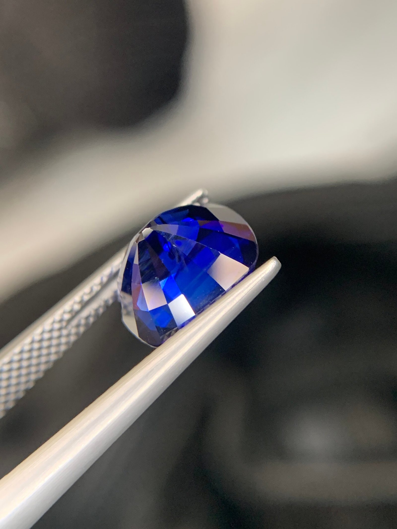Naturla blue sapphire – 4.340 ct - Gulgemstone