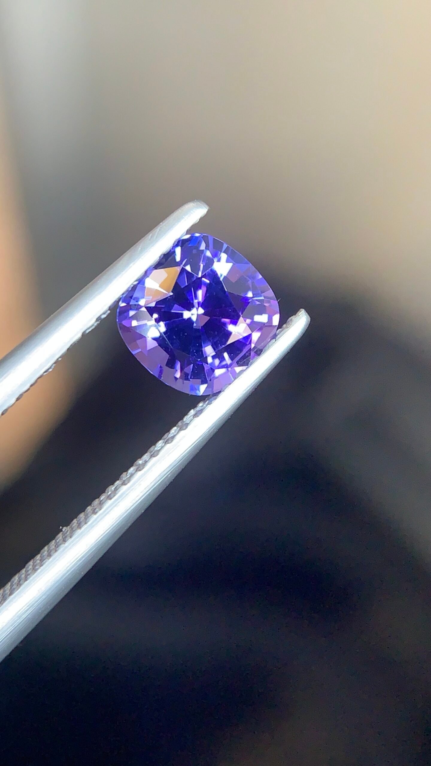 Tanzanite | Gulgemstone