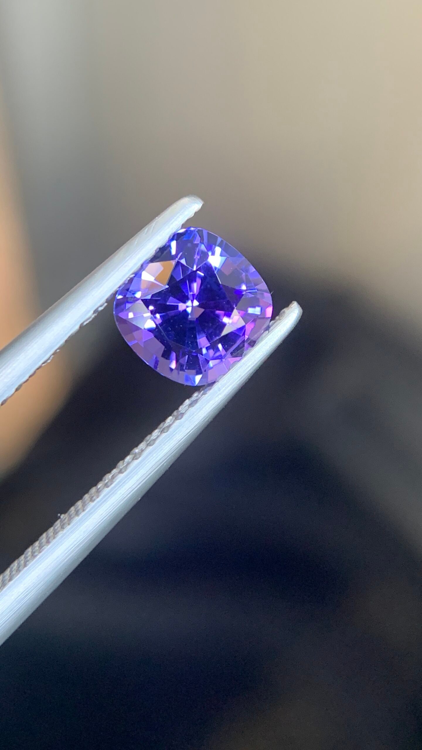 Tanzanite | Gulgemstone