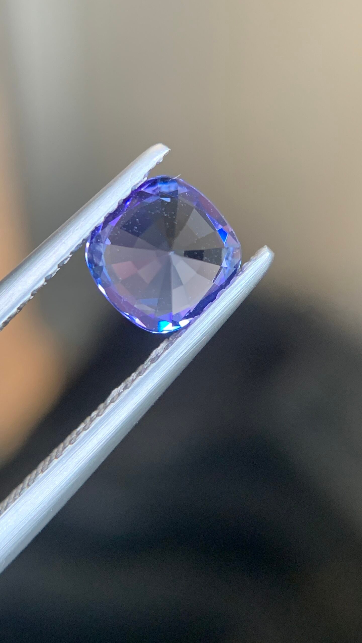 Tanzanite | Gulgemstone