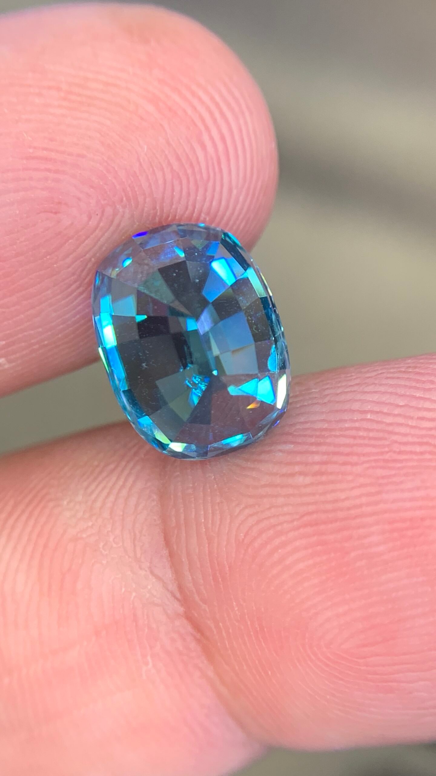 Natural Blue Zircon Available for Sale – 10.66 ct - Image 5