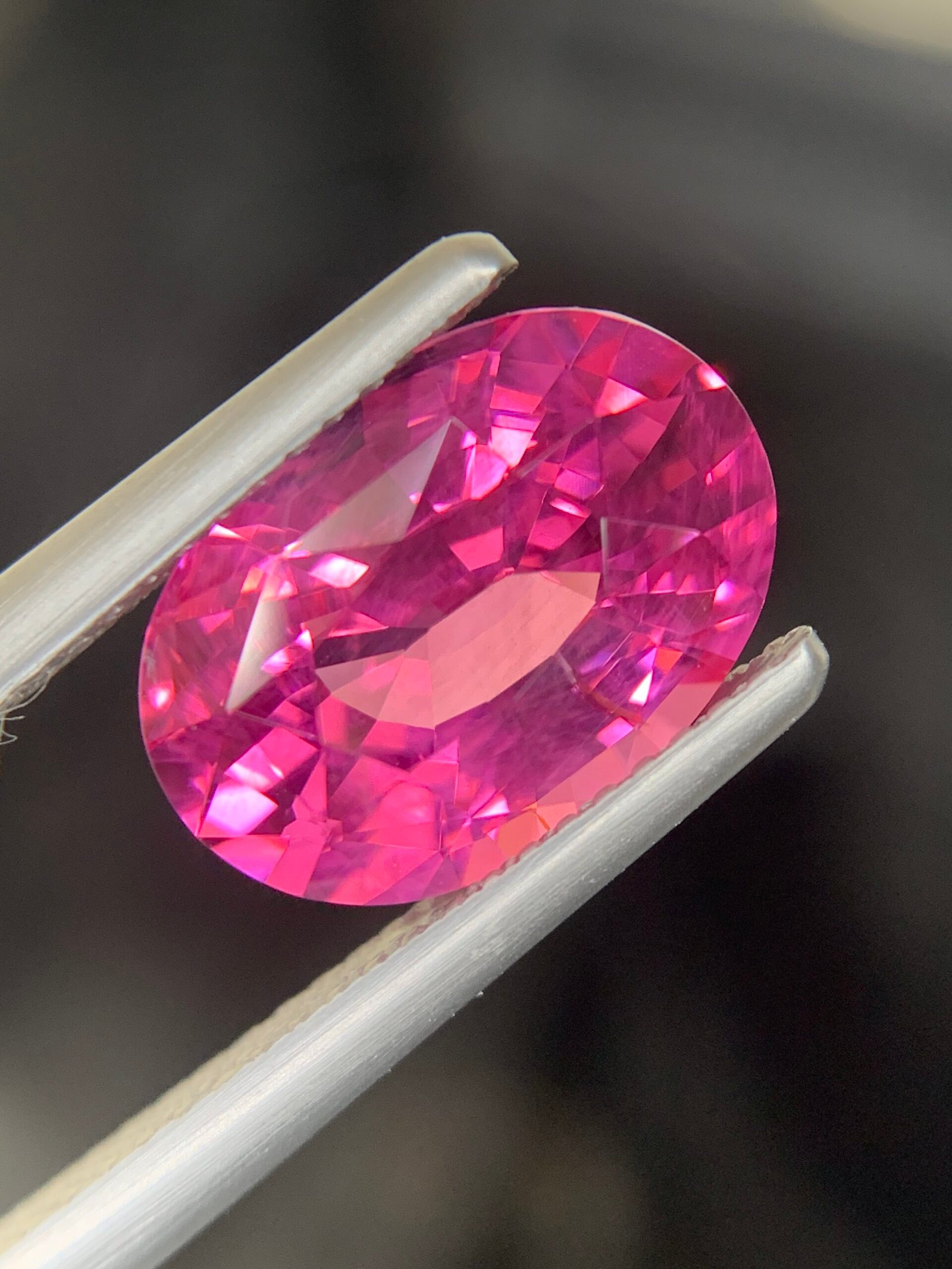 Vivid Pink Spinel – 5.30 ct - Image 3