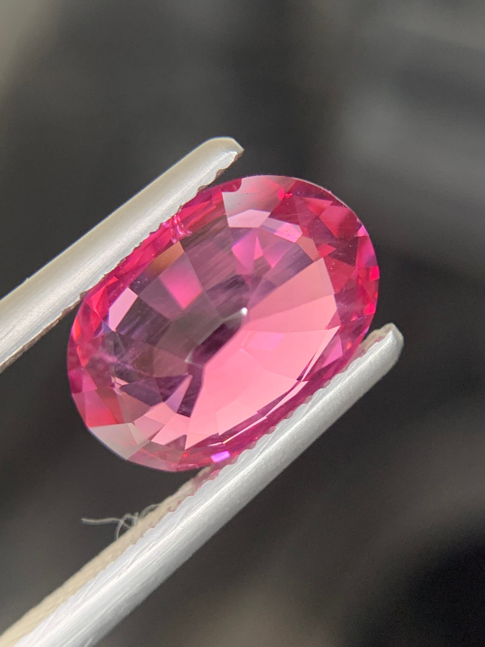 Vivid Pink Spinel – 5.30 ct - Image 2