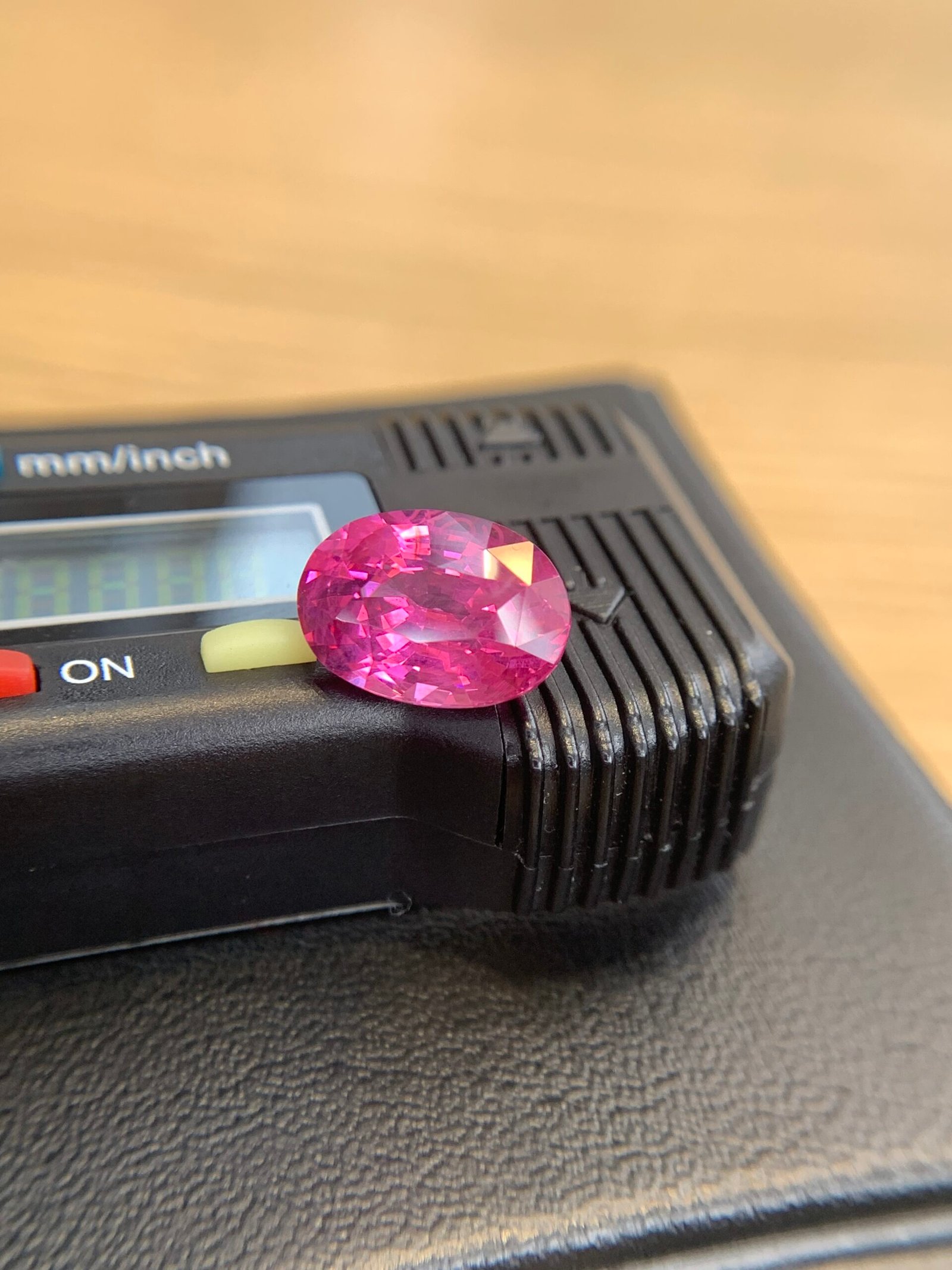 Vivid Pink Spinel – 5.30 ct - Image 7