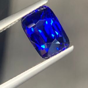 Royal Blue sapphire – 5.02 ct | Gulgemstone
