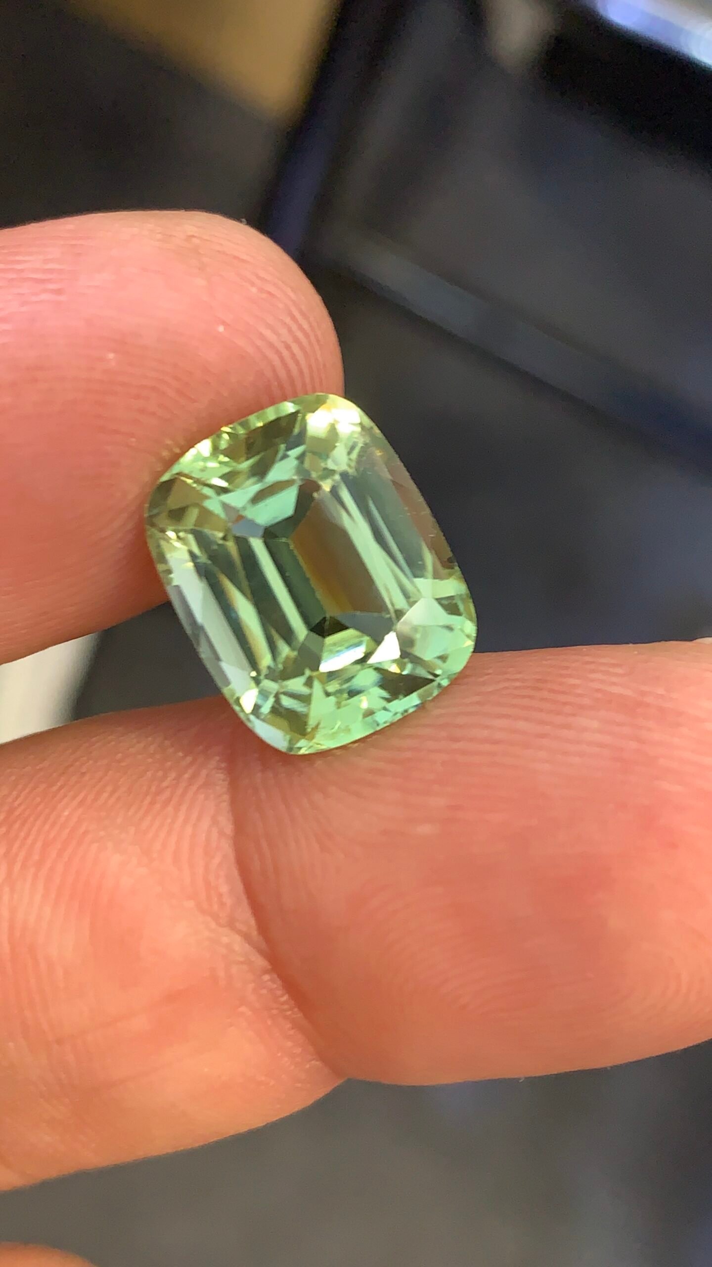 Mint green tourmaline – 10.5 ct | Gulgemstone