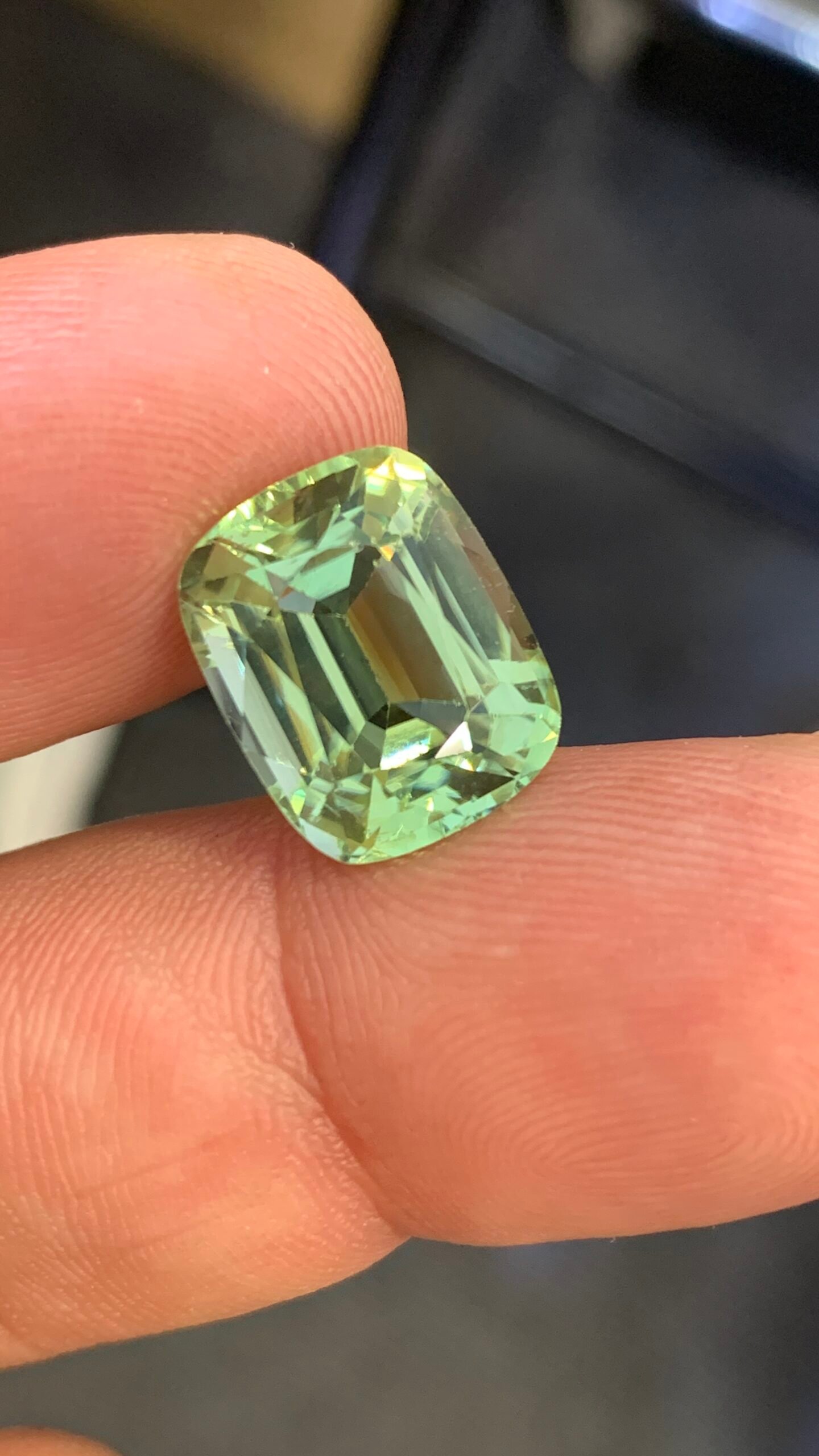 Mint green tourmaline – 10.5 ct | Gulgemstone